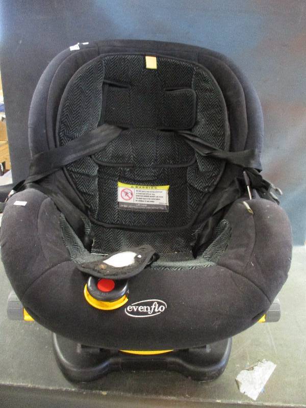 lot 65 image: Car Seat