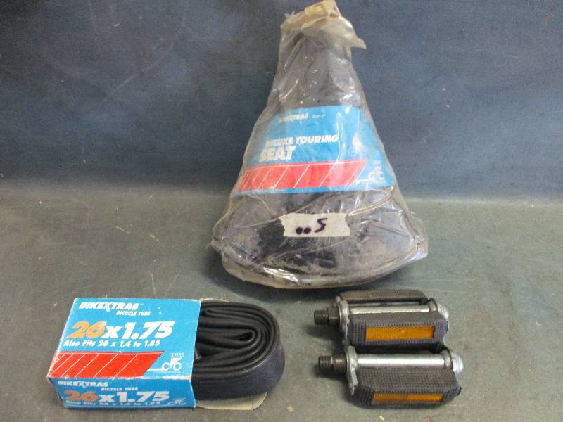 lot 84 image: Bicycle Equipment