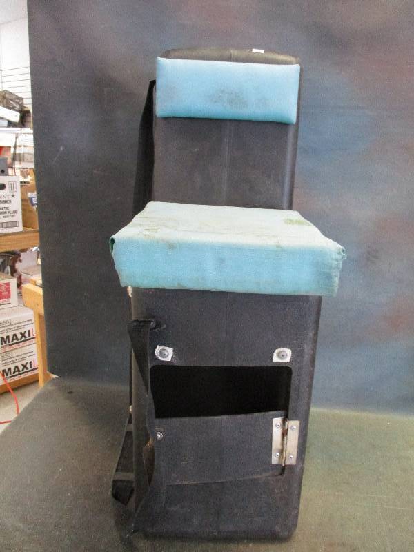 lot 93 image: Ice Fishing  Chair