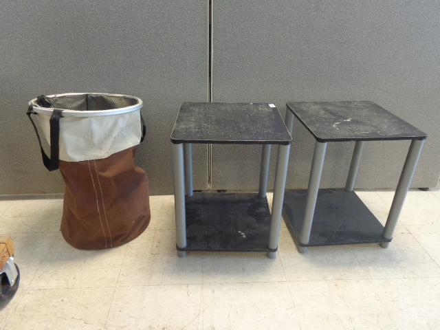 lot 130 image: 2 Tables & Laundry Bag