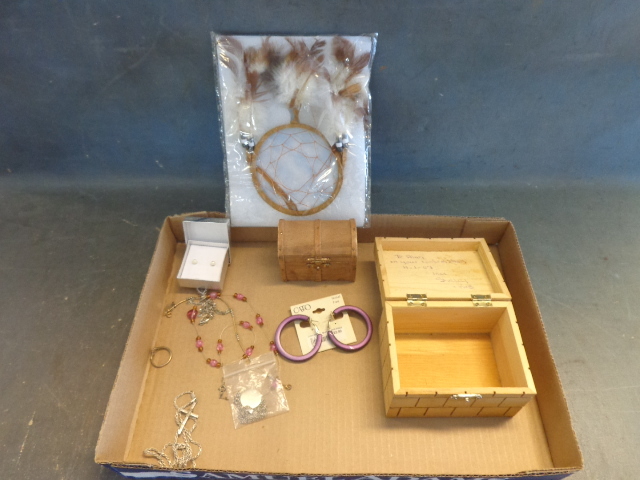 lot 146 image: Jewelry & Jewelry Boxes