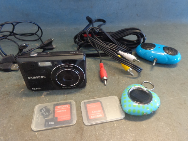 lot 147 image: Samsung Camera & Gear