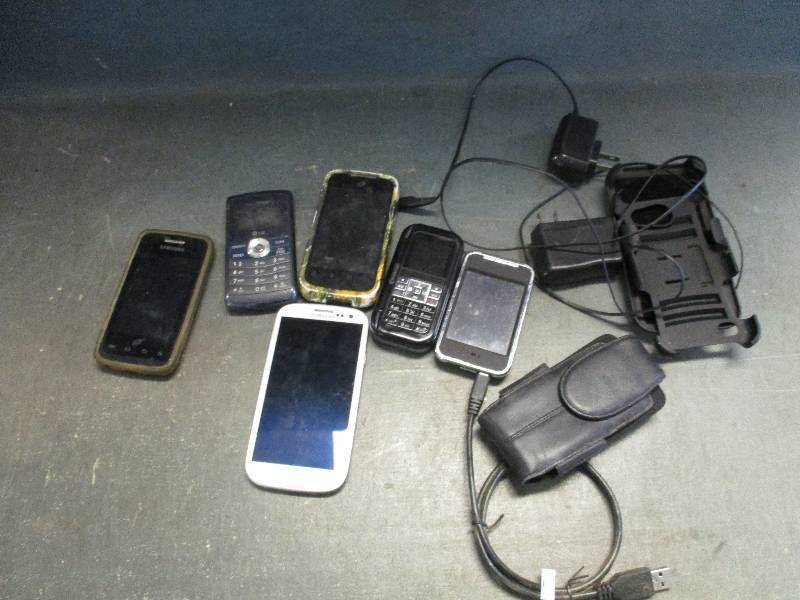 lot 159 image: Cell Phones & More