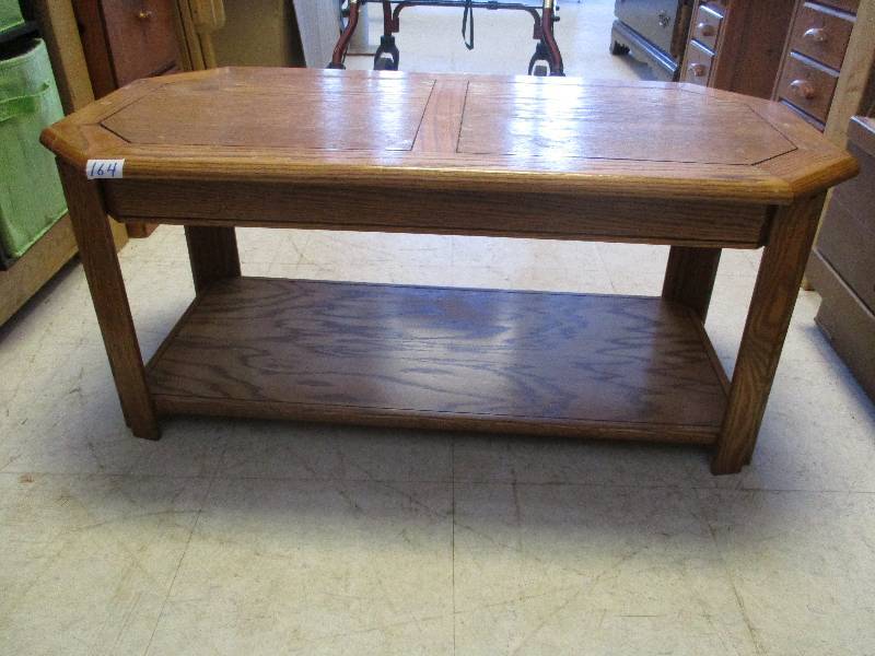 lot 164 image: Oak Coffee Table