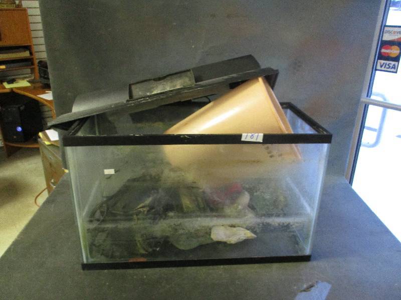 lot 181 image: Aquarium