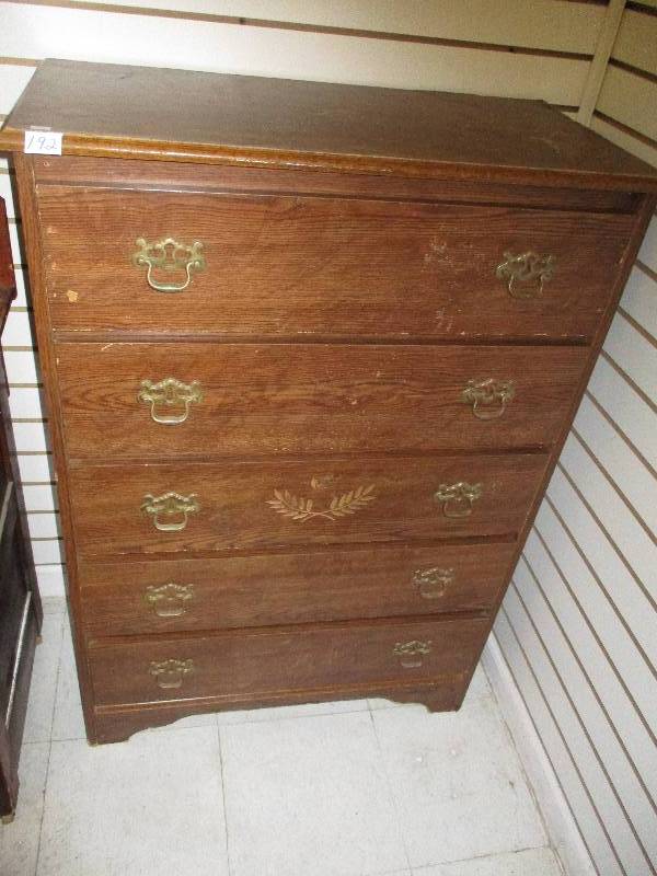 lot 192 image: 5 Drawer Wood Dresser