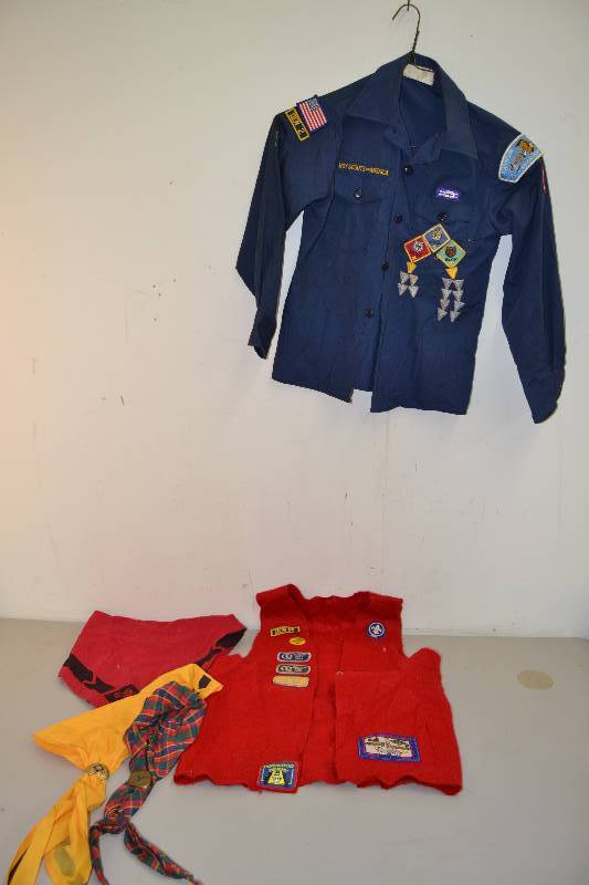 lot 126 image: Boy Scout Shirt and Neckerchiefs