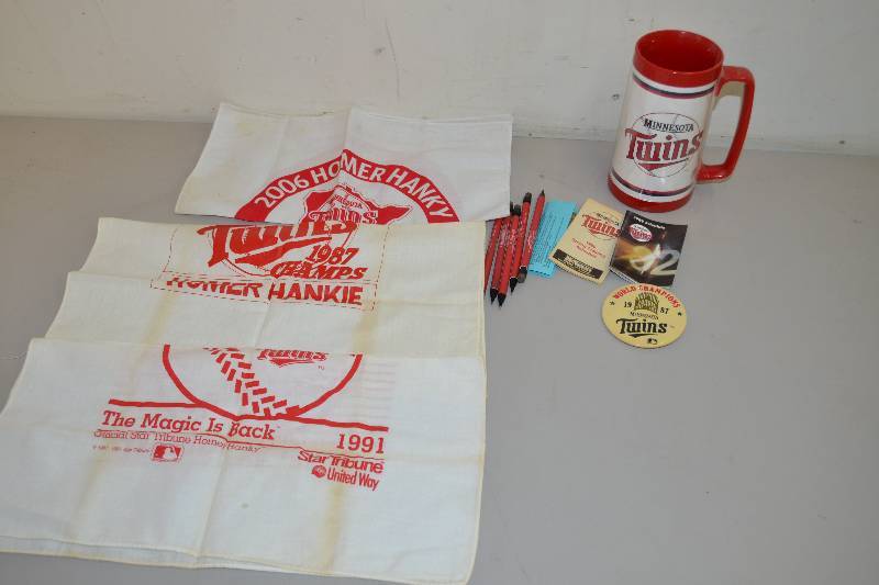 lot 128 image: Twins Memorabilia
