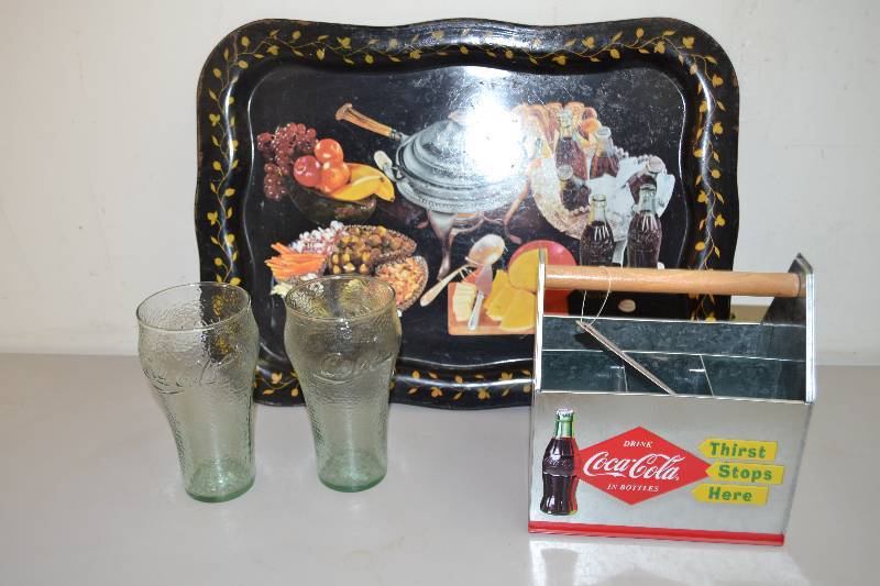 lot 140 image: Coca-Cola Items