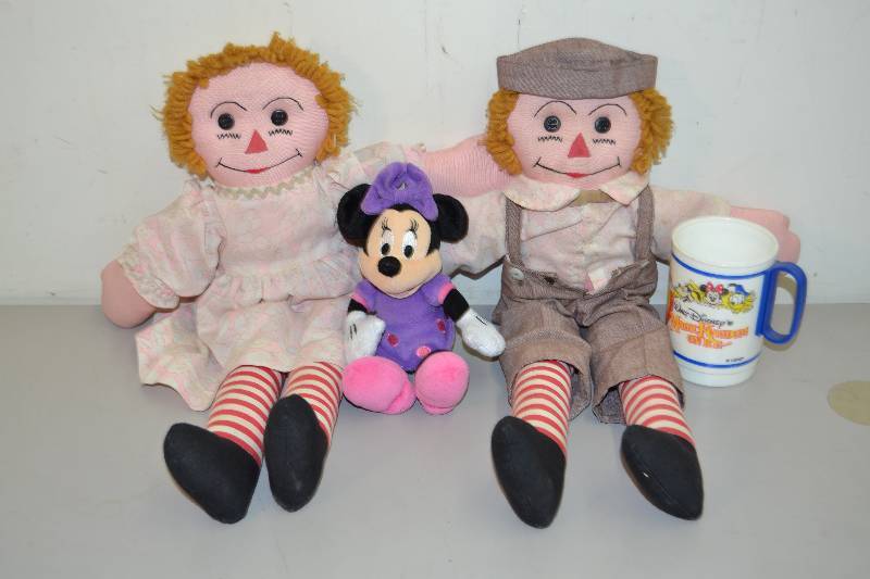 lot 154 image: Vintage Toys