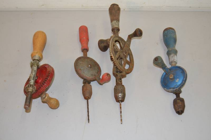 lot 4 image: Vintage Hand Drills