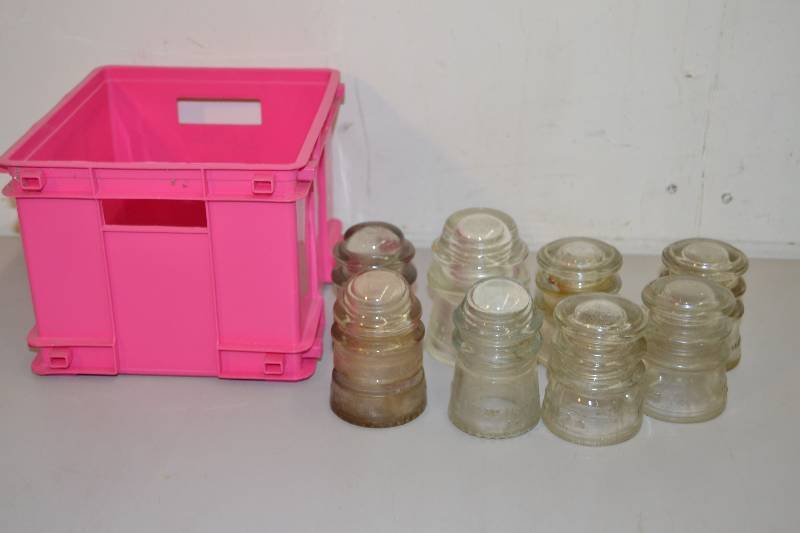 lot 10 image: Insulators