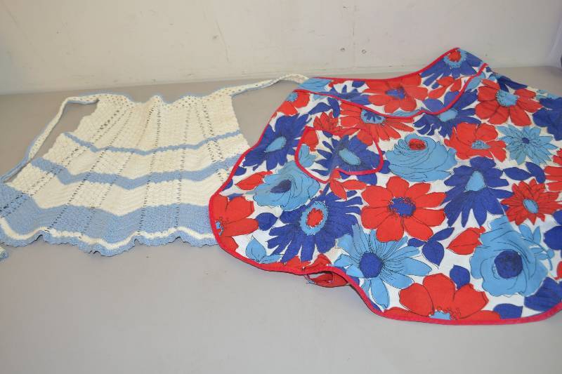 lot 23 image: Aprons