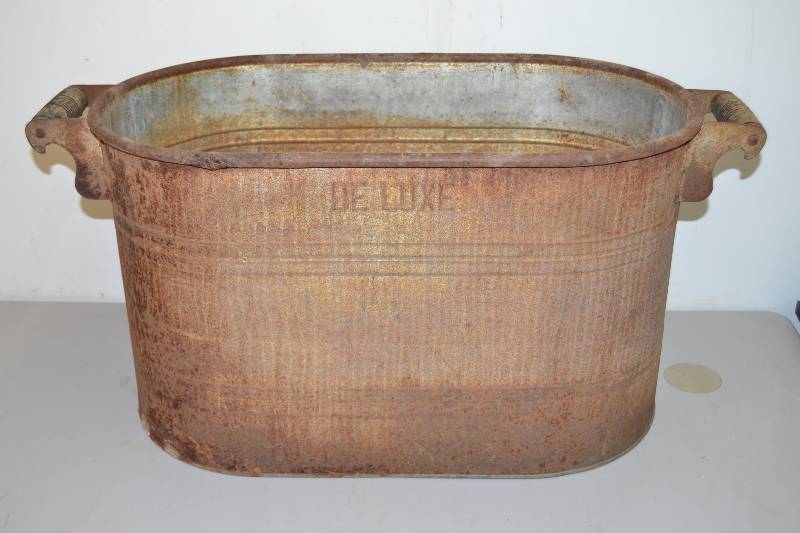 lot 41 image: Vintage Boiler Tub