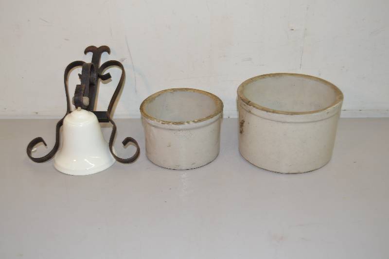 lot 60 image: Crocks