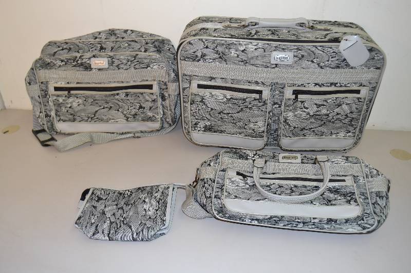 lot 82 image: Tough Tote Luggage Set