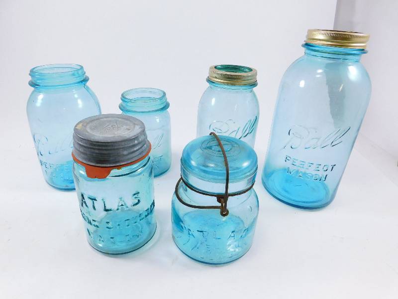lot 1 image: Lot of Vintage Ball & Atlas Canning Jars