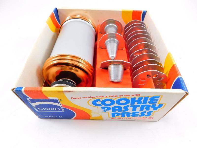 lot 5 image: Vintage Cooky-Pastry Press