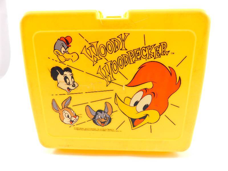 lot 33 image: Vintage Woody Woodpecker Lunchbox