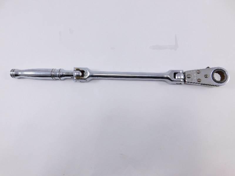 lot 35 image: Snap-On Double Flex Thru 18mm Ratchet Tool