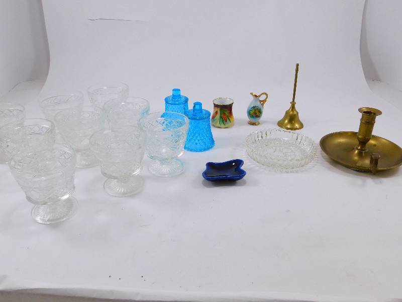 lot 48 image: Lot of Various Glass and Brass Items