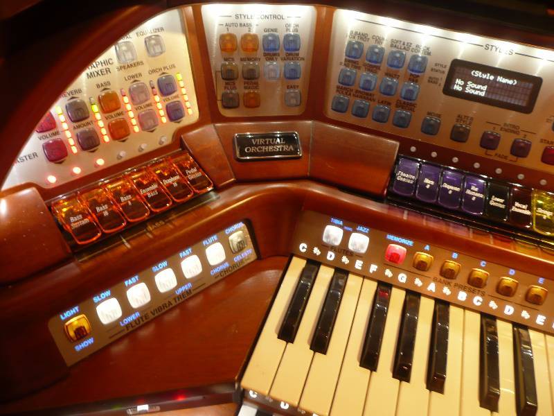 Lowrey Liberty LE 6500 Organ - Like New - Selling on E Bay for over $10,000.00 - Purchased New On 8-30-2014 - Almost Unused - Must Bring Help For Removal And Must Be Picked Up On Removal Day