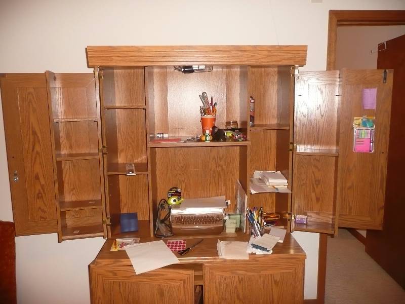 Collapsible Pop Out Computer DeskCabinetHutch - Like New - Very Heavy, Must Bring Help For Removal And Must Be Picked Up On Removal Day