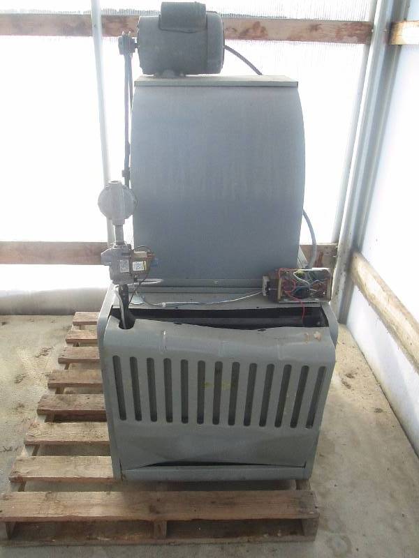 lot 13 image: CommercialIndustrial Gas Heater