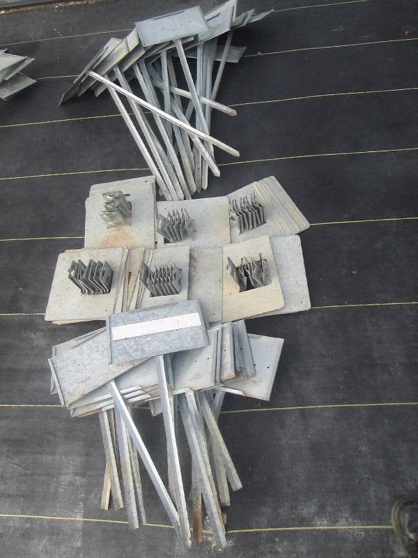 lot 65 image: Plant Markers