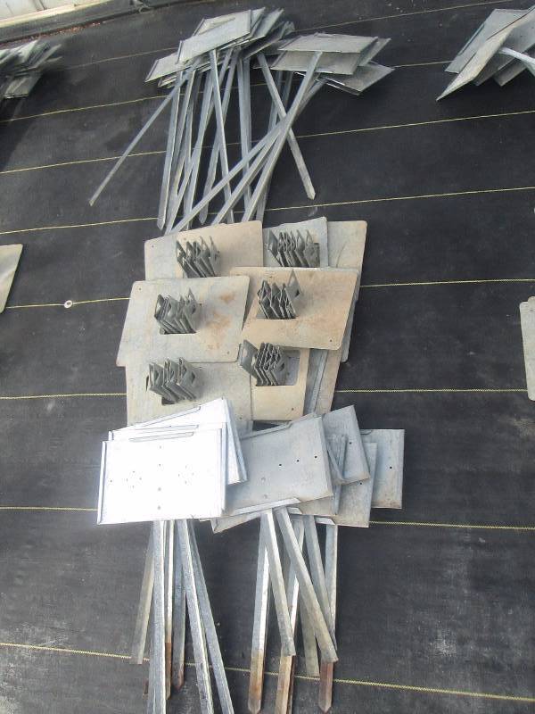 lot 66 image: Plant Markers