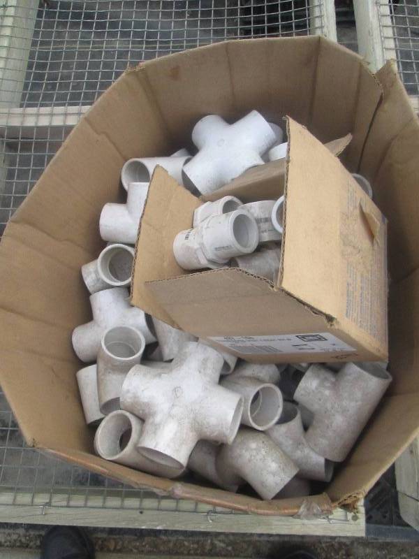 lot 93 image: Spigot Sockets & Pipe Fittings