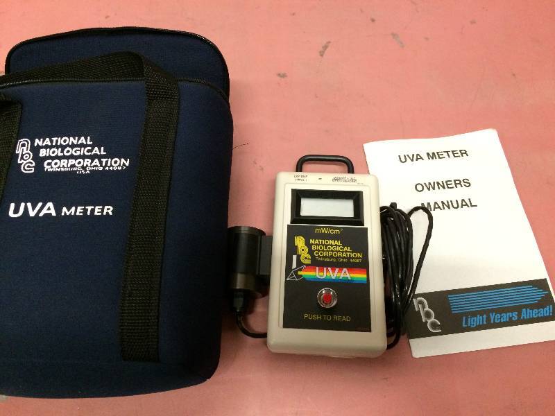 lot 27 image: Like New Condition NATIONAL BIOLOGICAL CORPORATION UVAB Meter UVA-400C UV Light For Psoriasis & More