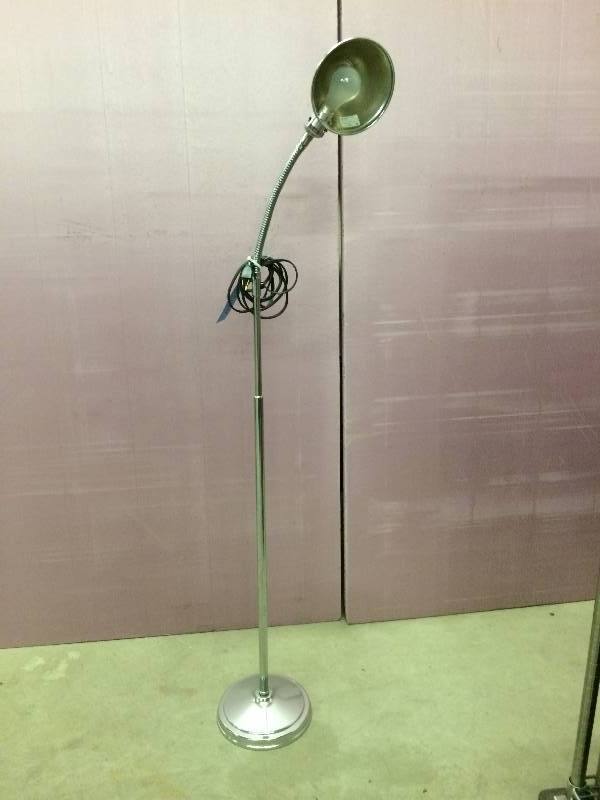 lot 31 image: Retails New $170 Nightingale Cool Touch Chrome Gooseneck Telescoping Industrial Medical Exam Light Lamp - Excellent Condition Super Chic For Your Industrial Look Reading Light Or Mechanics Garage