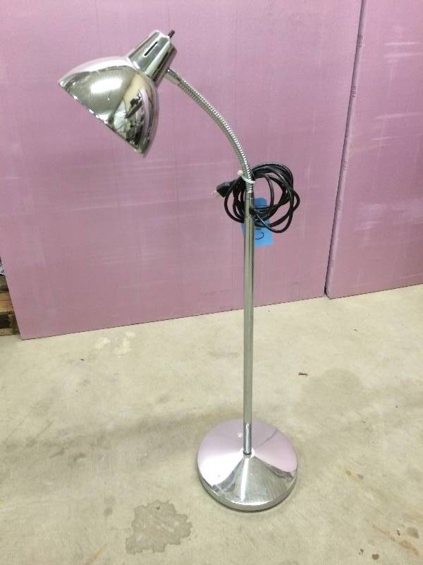 lot 35 image: Retails New $250 Chrome Gooseneck Telescoping Industrial Medical Exam Light Lamp - Excellent Condition Super Chic For Your Industrial Look Reading Light Or Mechanics Garage