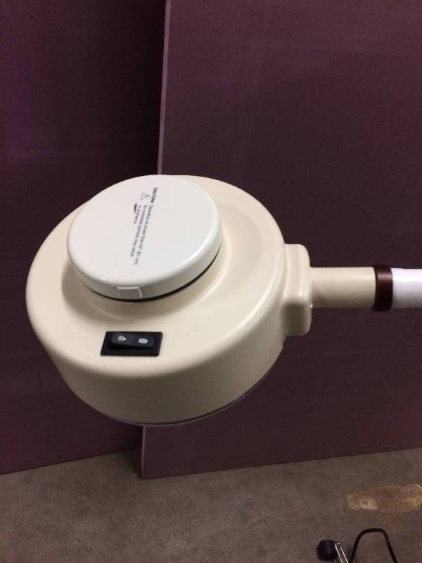 lot 75 image: Selling Online USED $300 Welch Allyn LS150 Goose Neck Flexible Medical Exam Light Diagnostic Lamp Excellent Condition - Great For Mechanics or Crafting Too