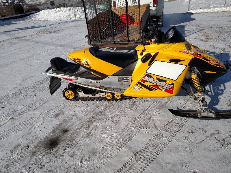 2004 Ski-Doo MXZ800 Adrenaline Snowmobile