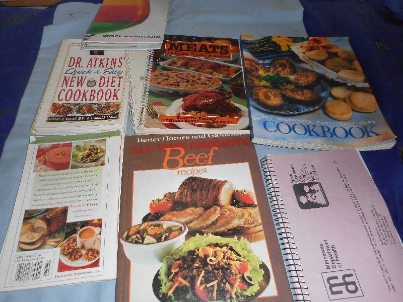 lot 10 image: MULTIPLE RECIPE BOOKS AND CARDS