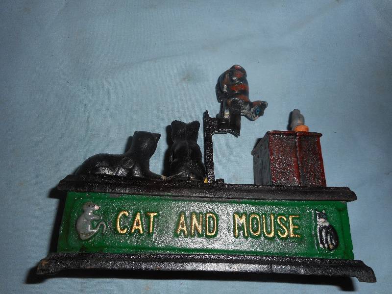 lot 39 image: ANTIQUE CAST IRON CAT AND MOUSE BANK