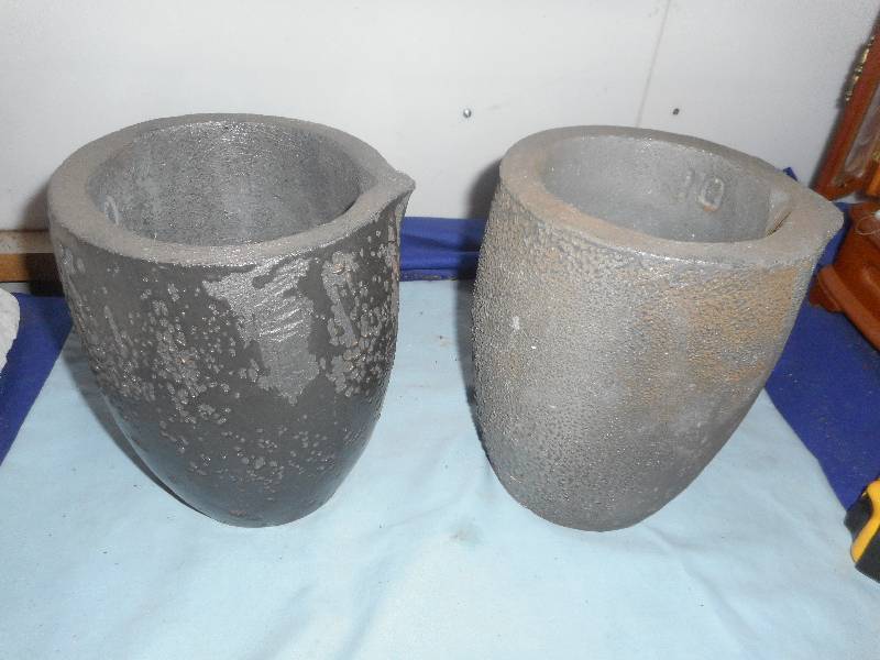 2 SMELTING POTS