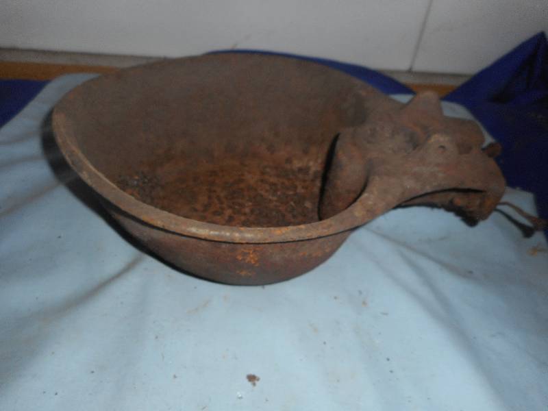 VINTAGE DRINKING CUP