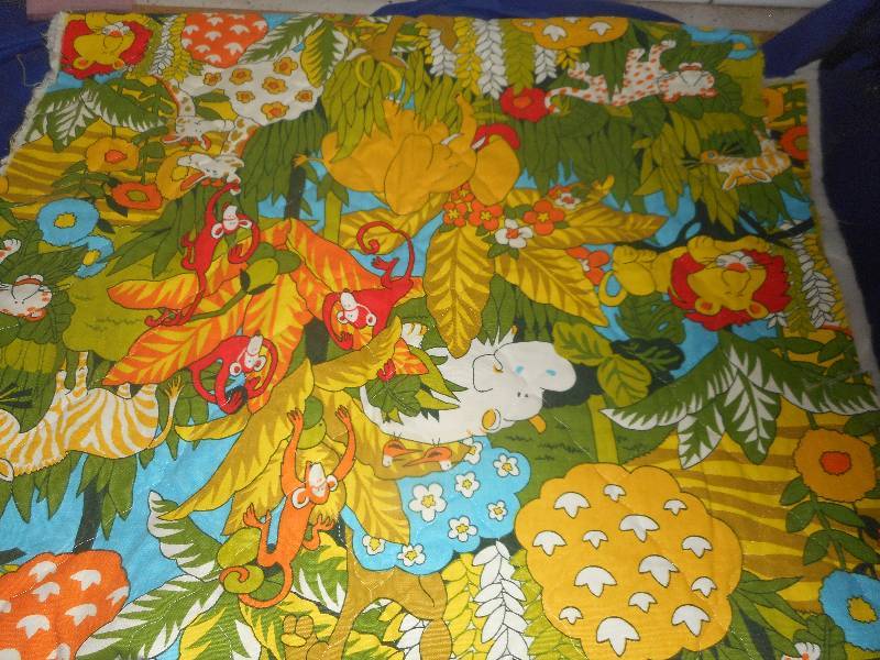 VINTAGE QUILTED ANIMAL MATERIAL