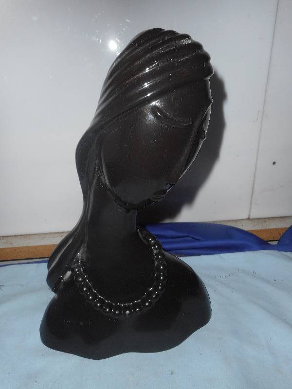 ROYAL HAGGER BLACK WOMENS BUST