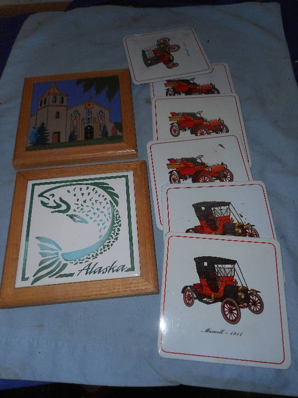 COLLECTIBLE HOT PLATES