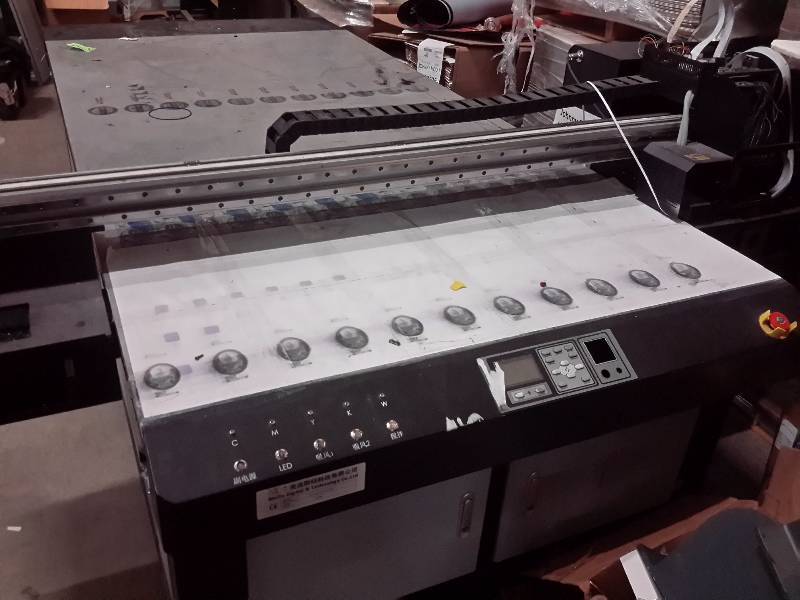 lot 2 image: Large Flat Bed Ink Jet Printer