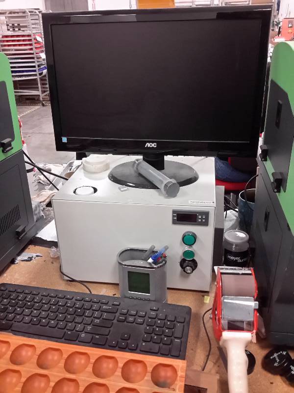 lot 13B image: Gateway Technology, Flat Bed Printer and ControllerMonitor
