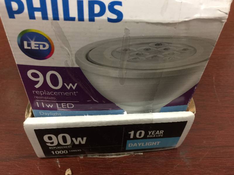 lot 20 image: Lot of 4 Philips 90W Equivalent Daylight Non-Dimmable LED PAR38 Light Bulb  New