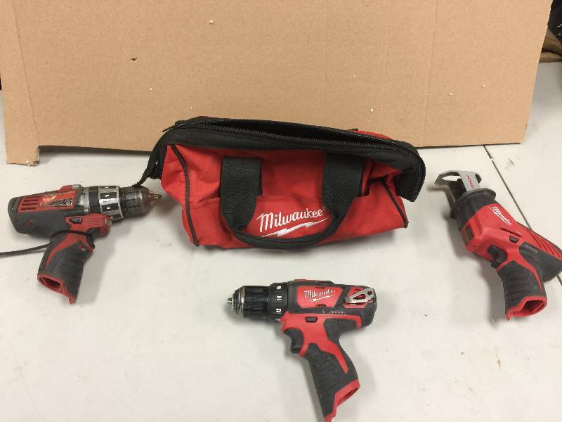 lot 47 image: Milwauke 3pc tool all in working conditions