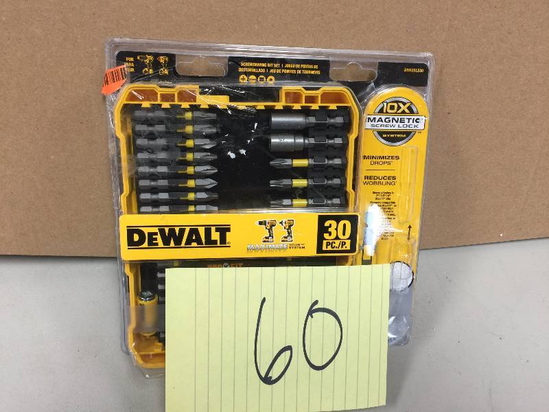 lot 60 image: DEWALT Max Fit Screwdriving Set (30-Piece)
