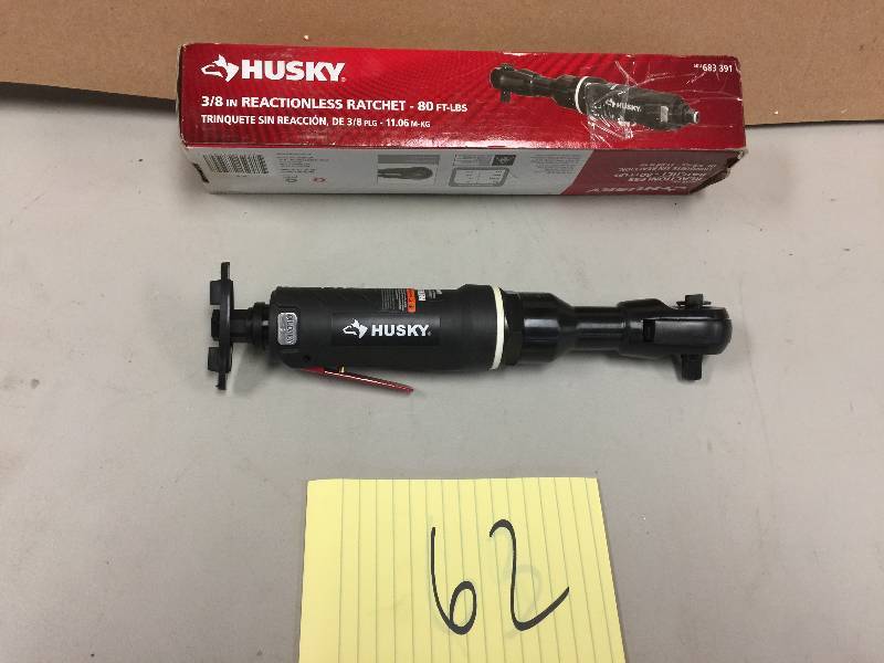 lot 62 image: Husky 38 in. 80 ft. lbs. Reactionless Ratchet open box