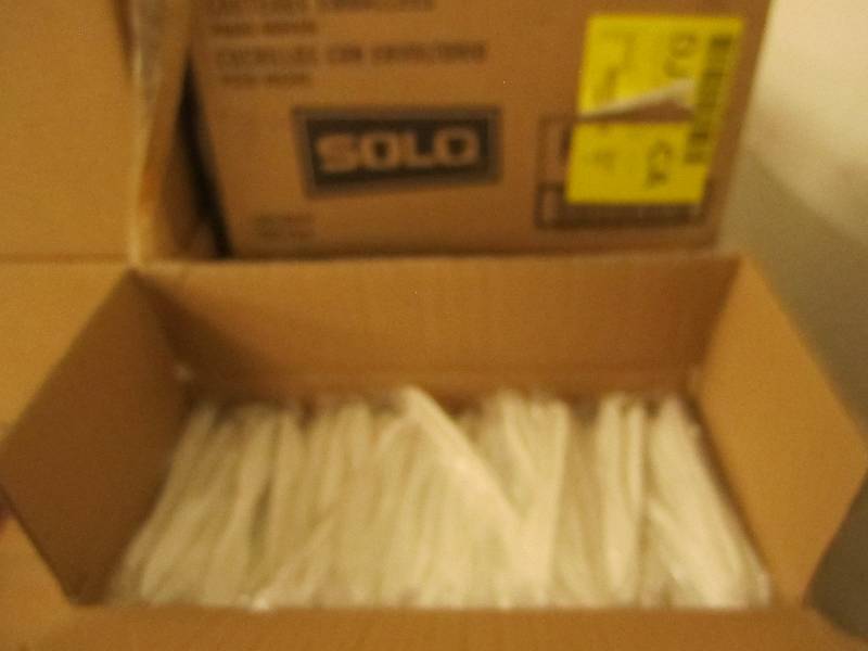 1 box of 1000 wrapped palstic knive...
